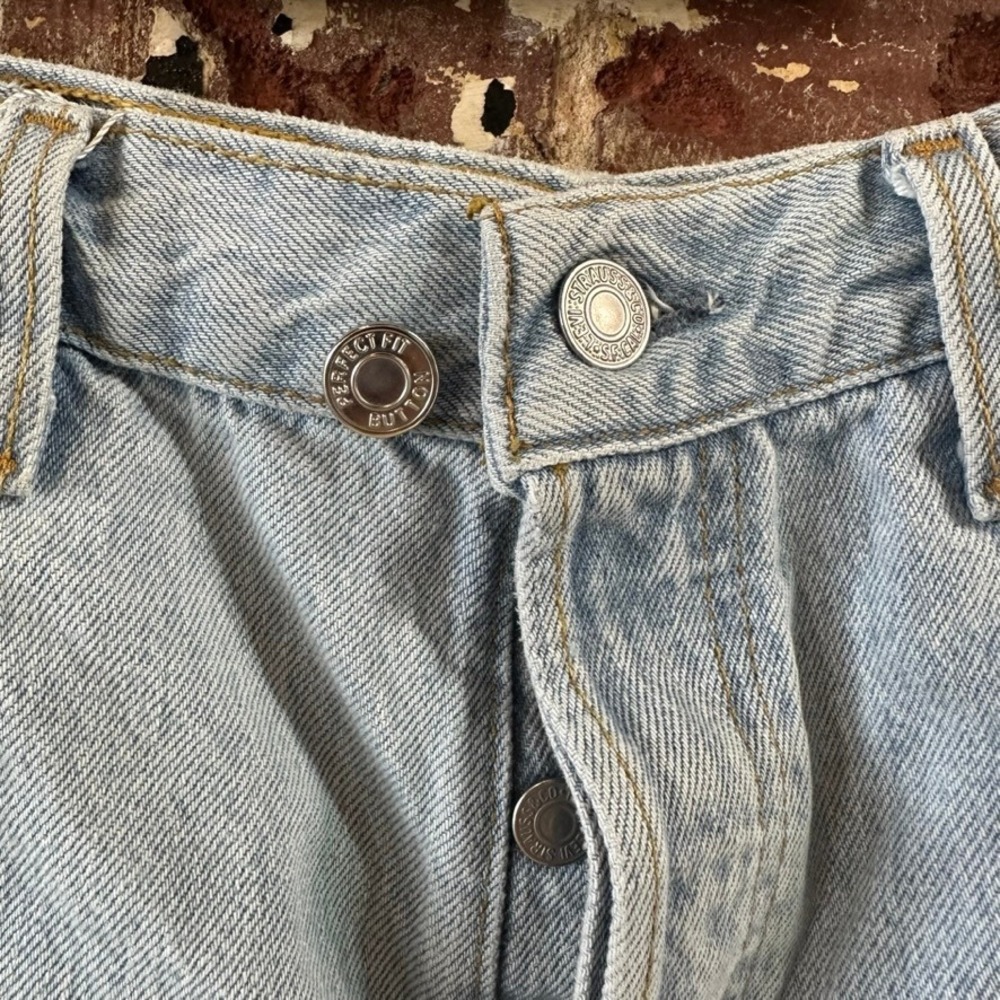 Levi's 501 Cut Off Denim Blue Jean Shorts Womens 34 Distressed - 32x3.5" - Picture 3 of 9